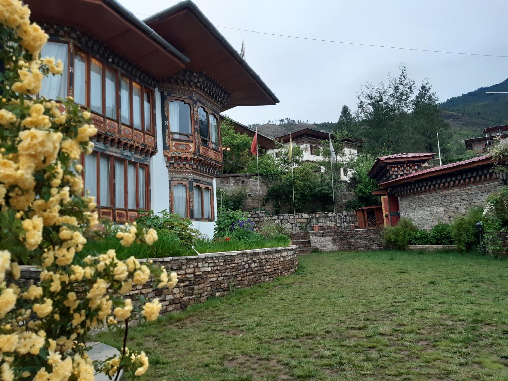 Kisa Villa Thimphu Exteriör bild